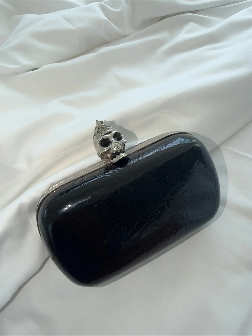Alexander McQueen Black Patent Skull-Top Clutch
